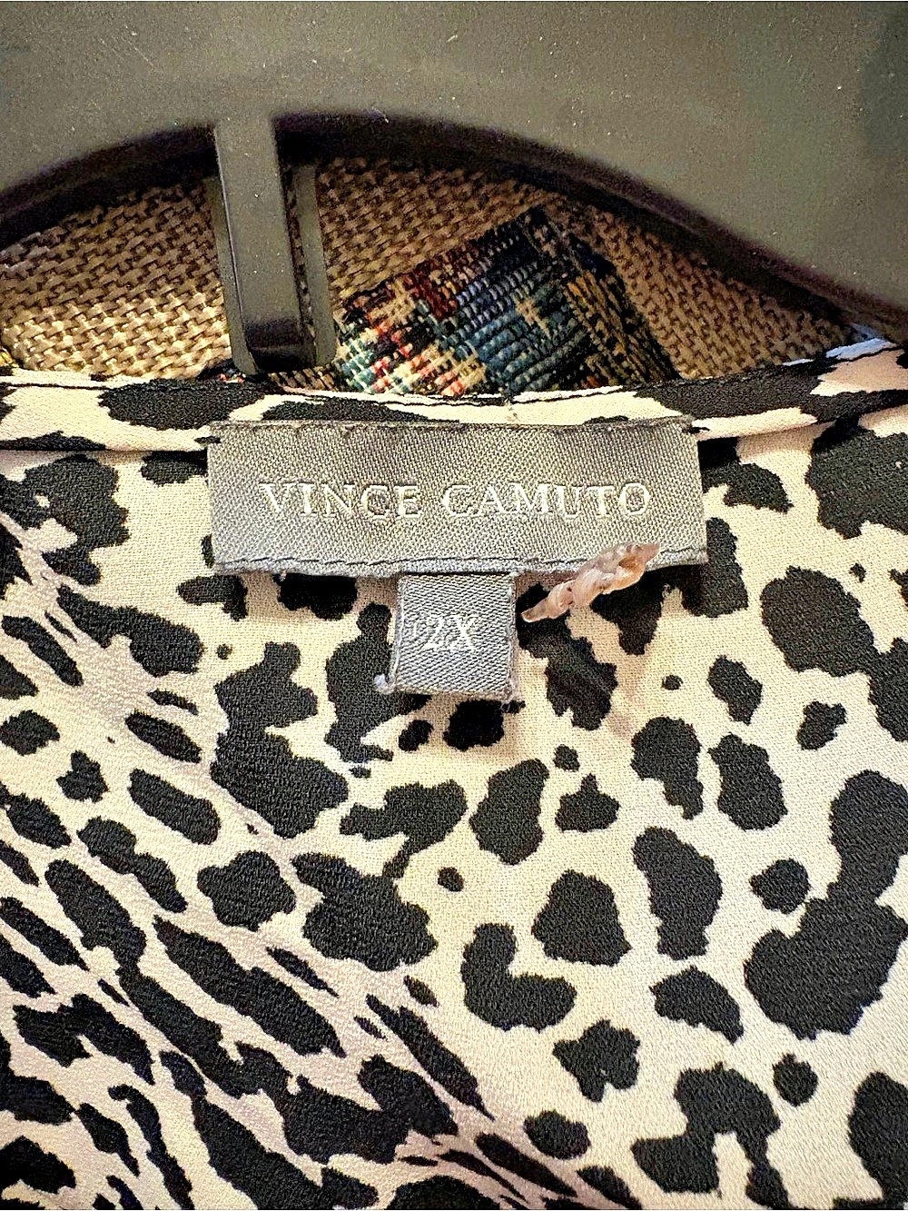 Vince Camuto Animal Print Tunic Black & White Size 2X Like New - Picture 3 of 3